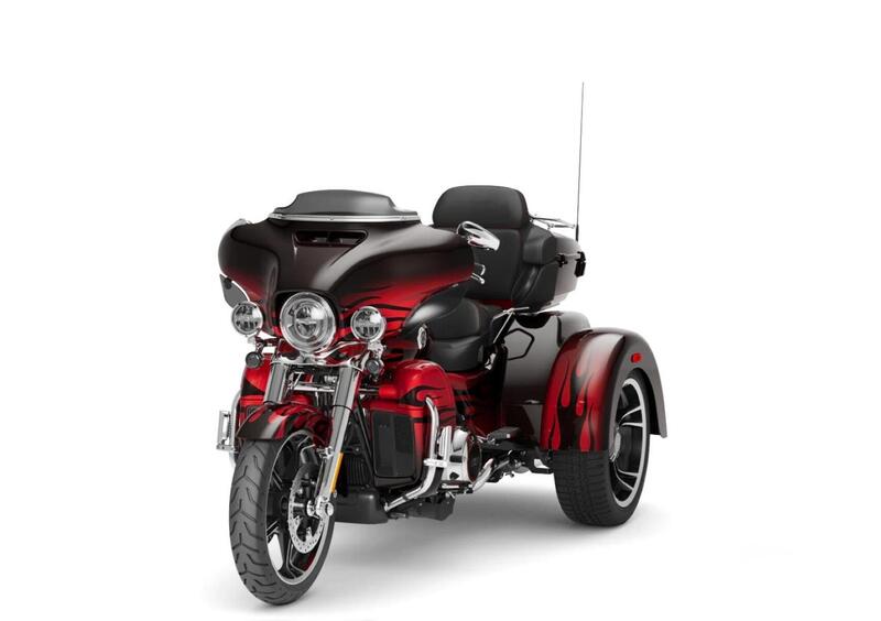 Harley-Davidson CVO - Custom Vehicle Operations 117 CVO Tri Glide (2022) - FLHTCUTGSE_AF (6)