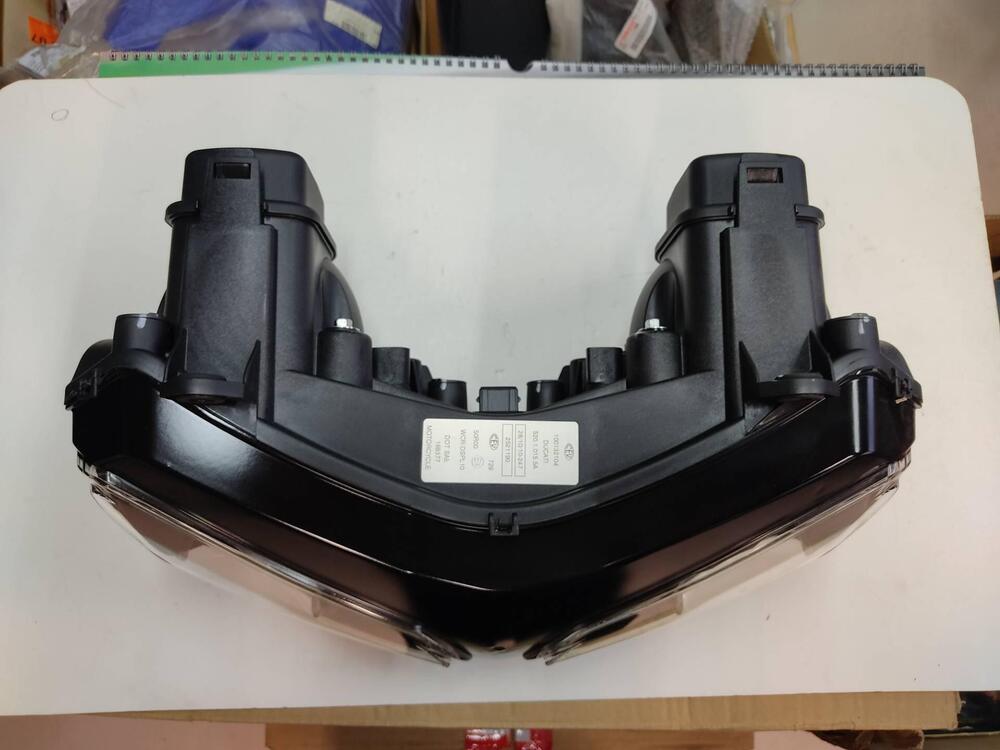 FANALE ANTERIORE DUCATI SUPERBIKE 848 / 1198 (2)