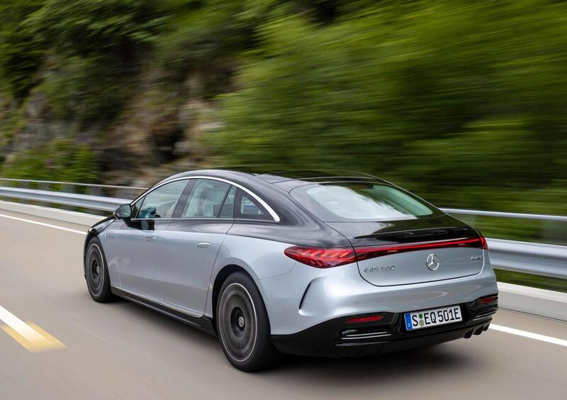 Mercedes-Benz EQS (10)