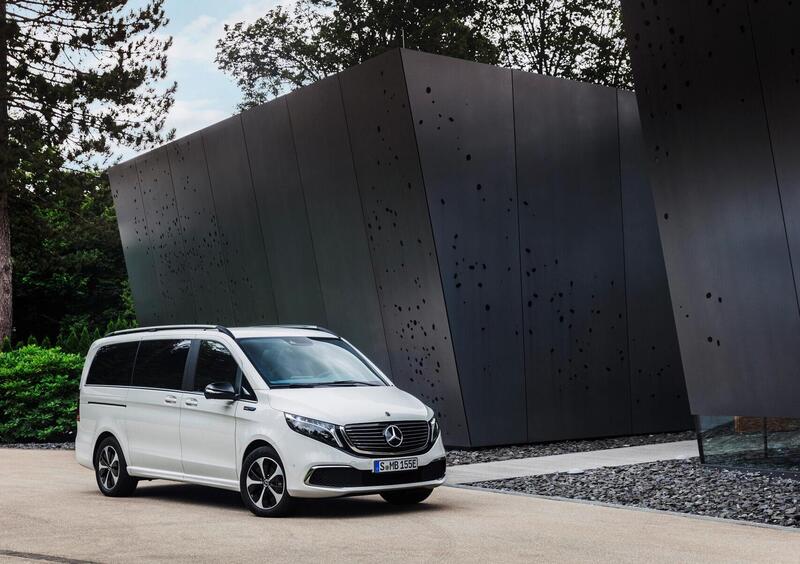 Mercedes-Benz EQV (2020-->>) (24)