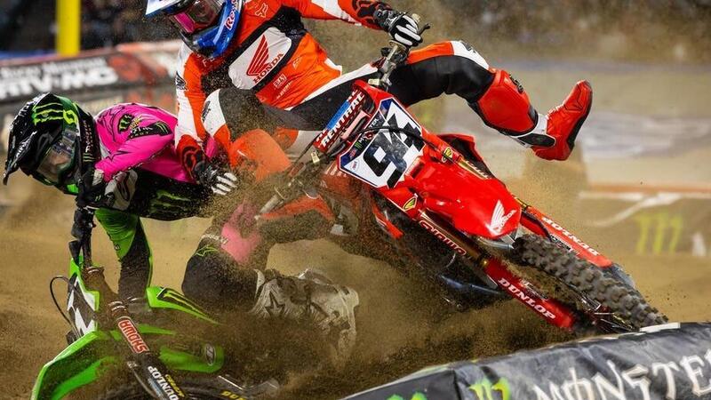 Supercross Anaheim 2 2022: vince Tomac. Disastro per Roczen, bene Anderson