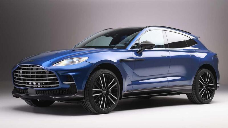 Un SUV tutto lusso e potenza? Aston Martin DBX707, il n&deg;1 senza spina