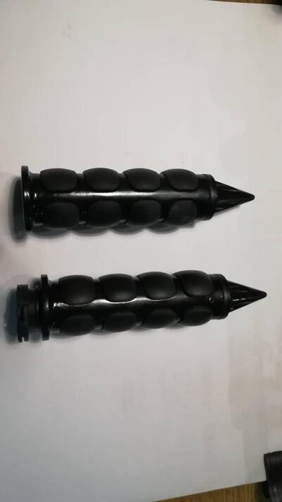 Manopole custom con teminale a punta K&uuml;ryakyn