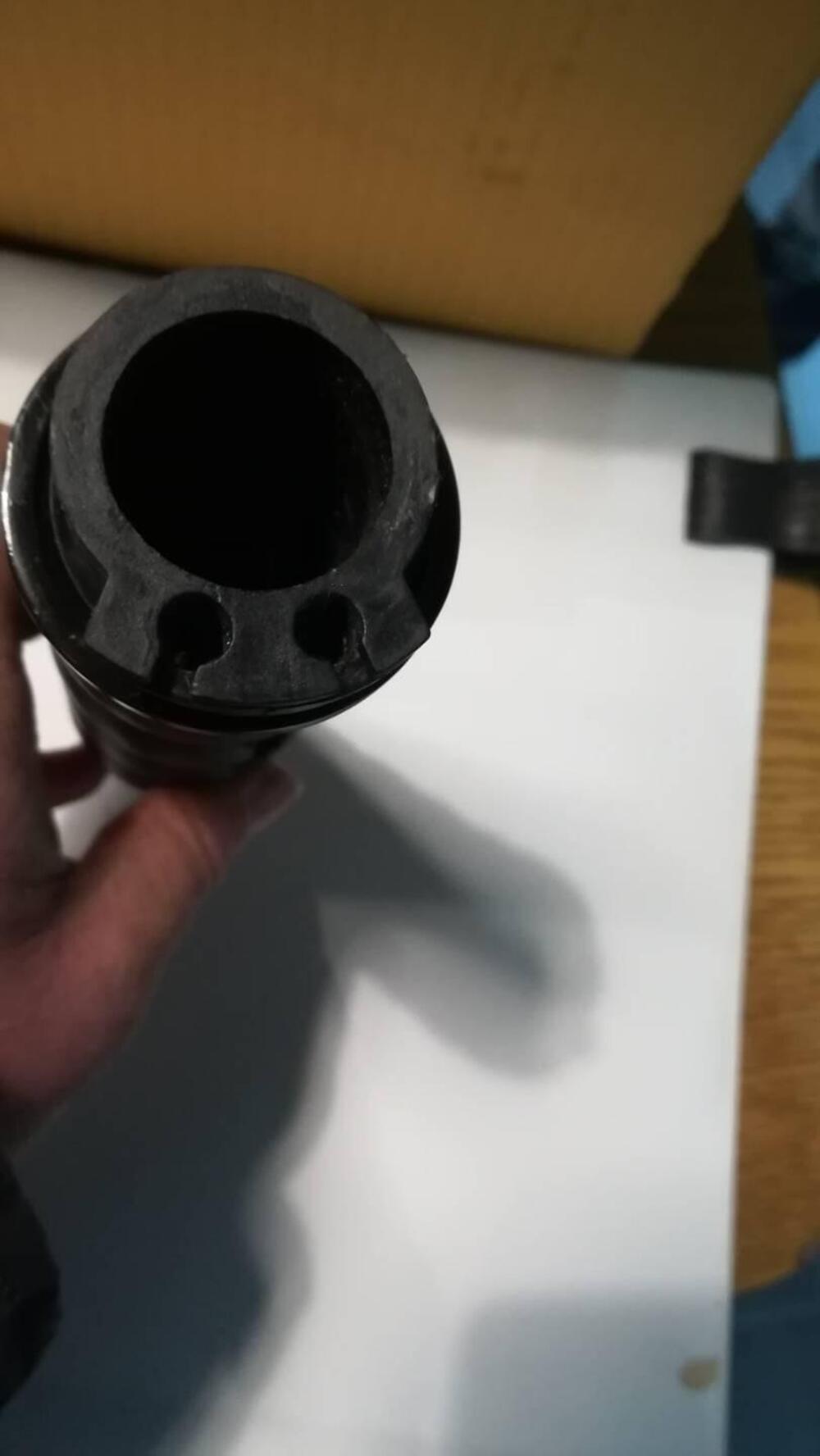 Manopole custom con teminale a punta Küryakyn (4)