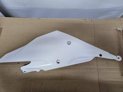 Tavola numeri bianca sinistra G 450 X BMW