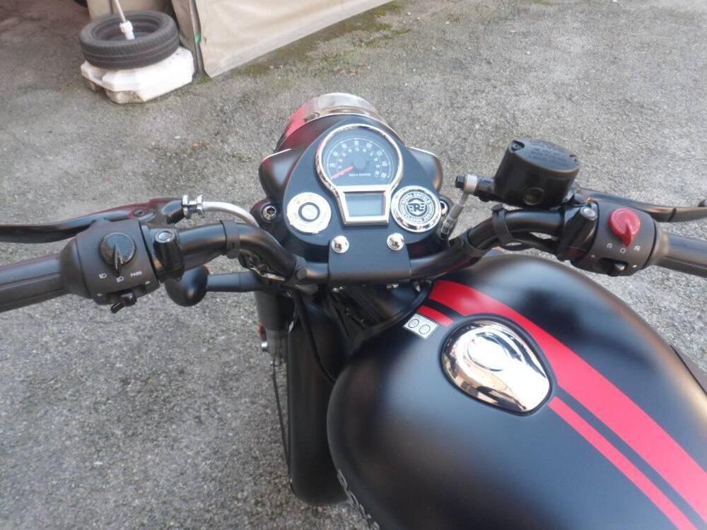 Royal Enfield Classic 350 (2021 - 25) (4)