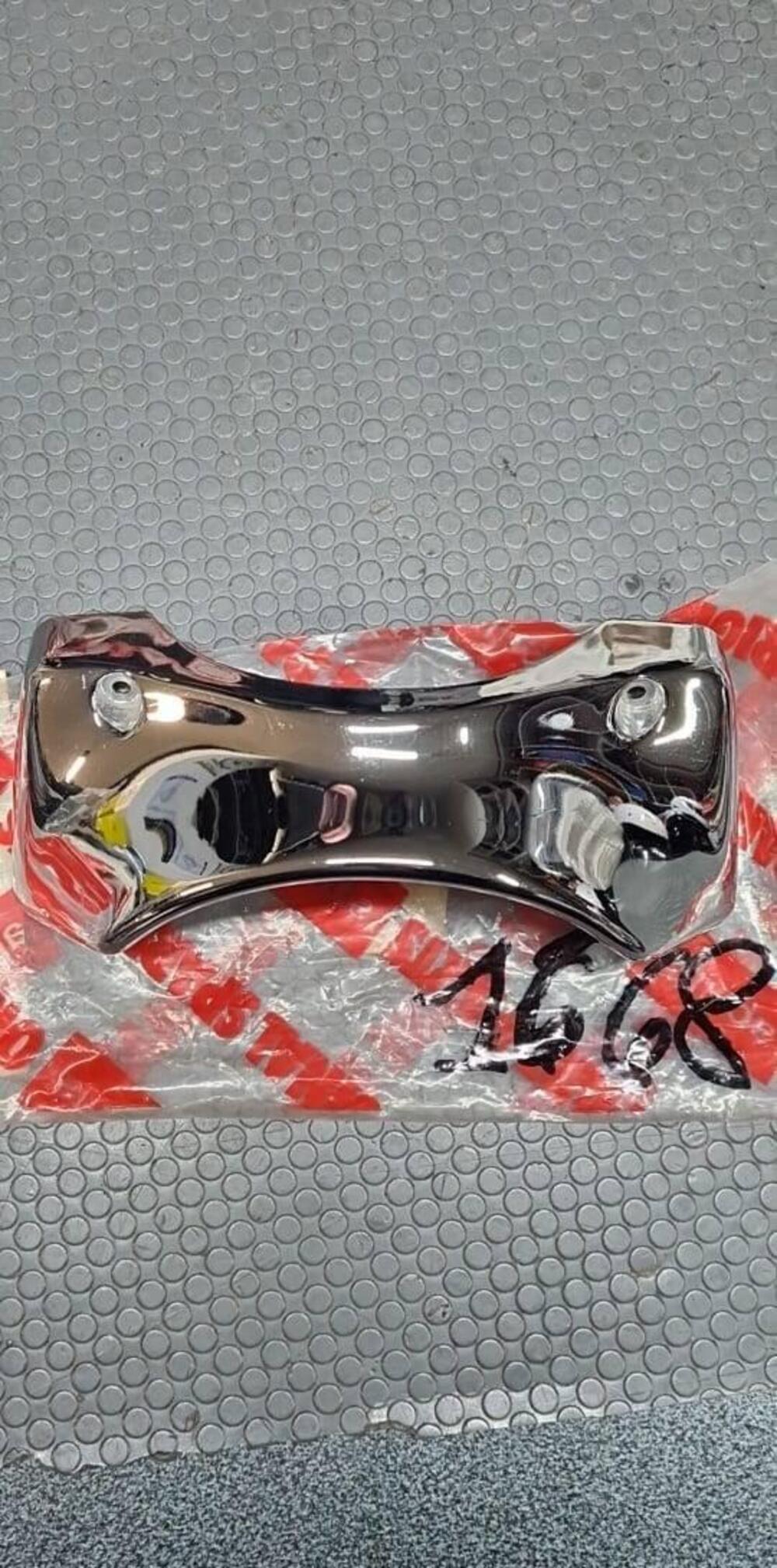 SUPPORTO CROMATO FANALE CLASSIC 50 Aprilia