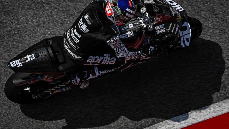 MotoGP, test Sepang/1: Uno-due Aprilia