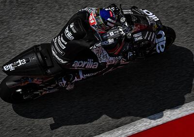 MotoGP, test Sepang/1: Uno-due Aprilia