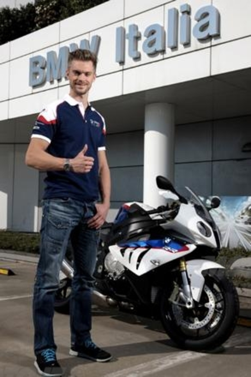 SBK Leon Camier sostituisce Barrier in sella alla BMW