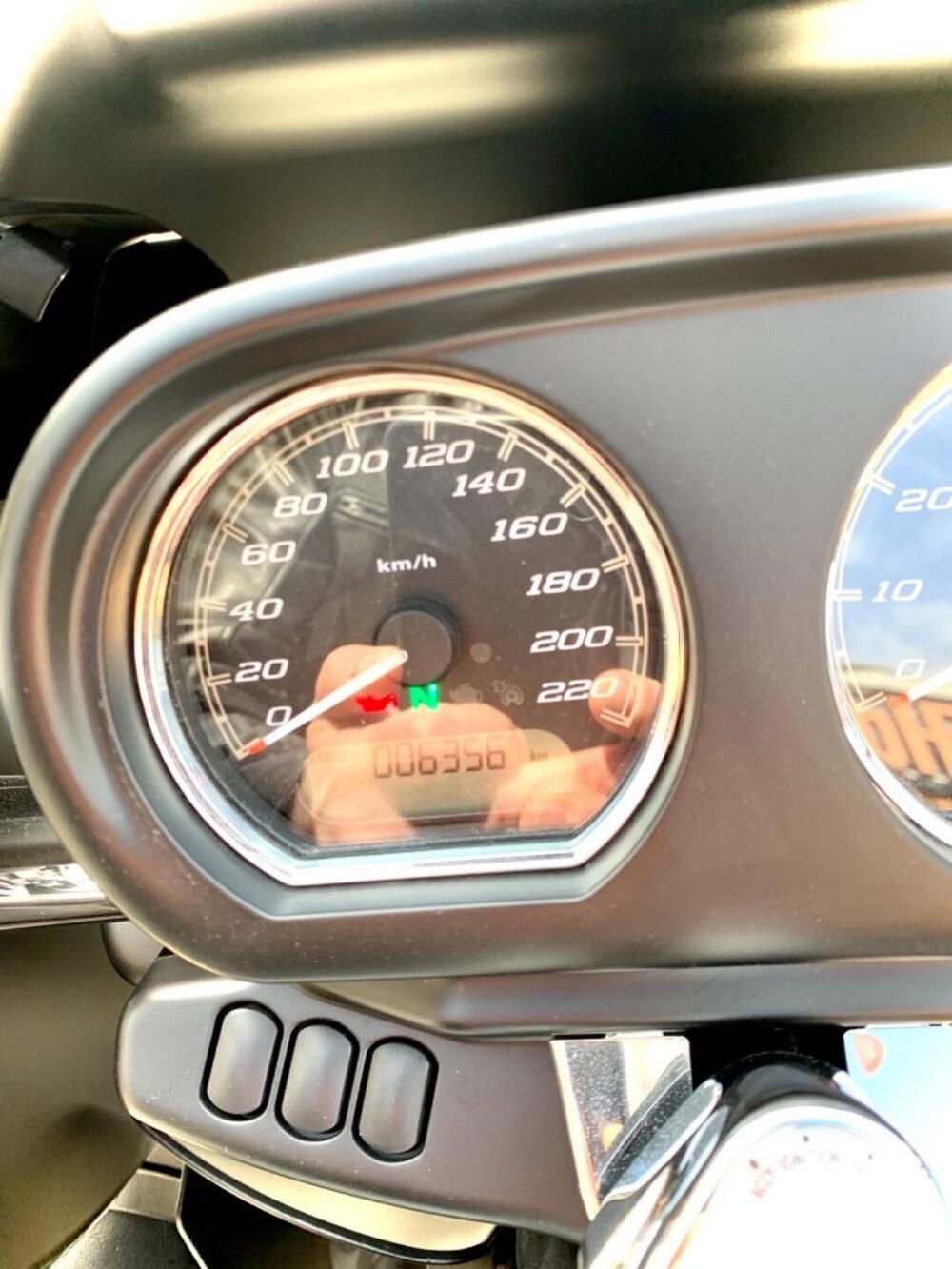 Harley-Davidson 1690 Road Glide Ultra (2015 - 16) - FLRTU (3)