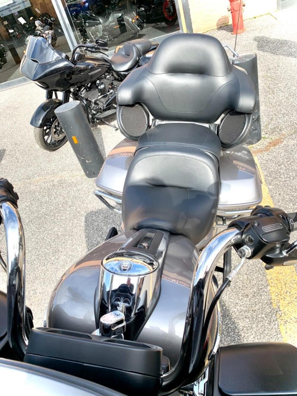 Harley-Davidson 1690 Road Glide Ultra (2015 - 16) - FLRTU (10)