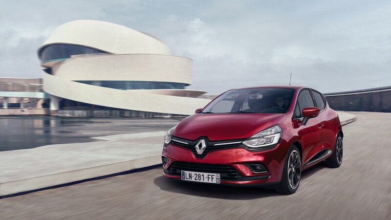 Renault Clio restyling 2016: a scuola da M&eacute;gane