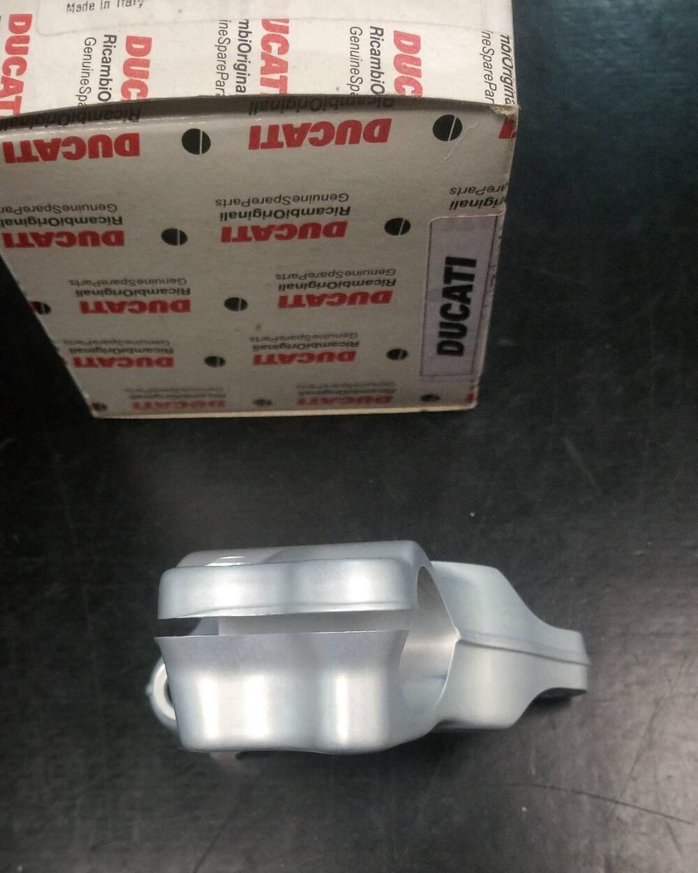 Collarino Manubrio Sinistro Panigale Ducati (4)