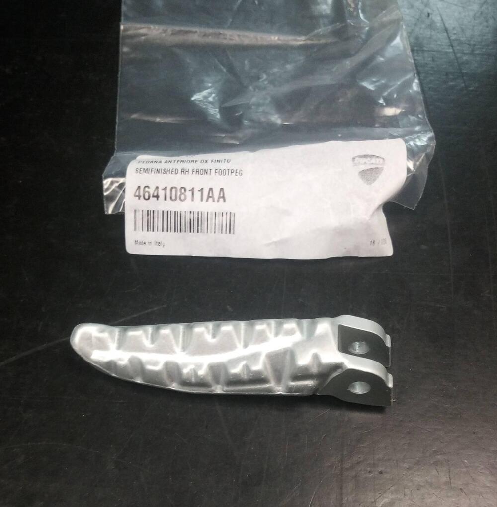 pedana sinistra Panigale Ducati (4)