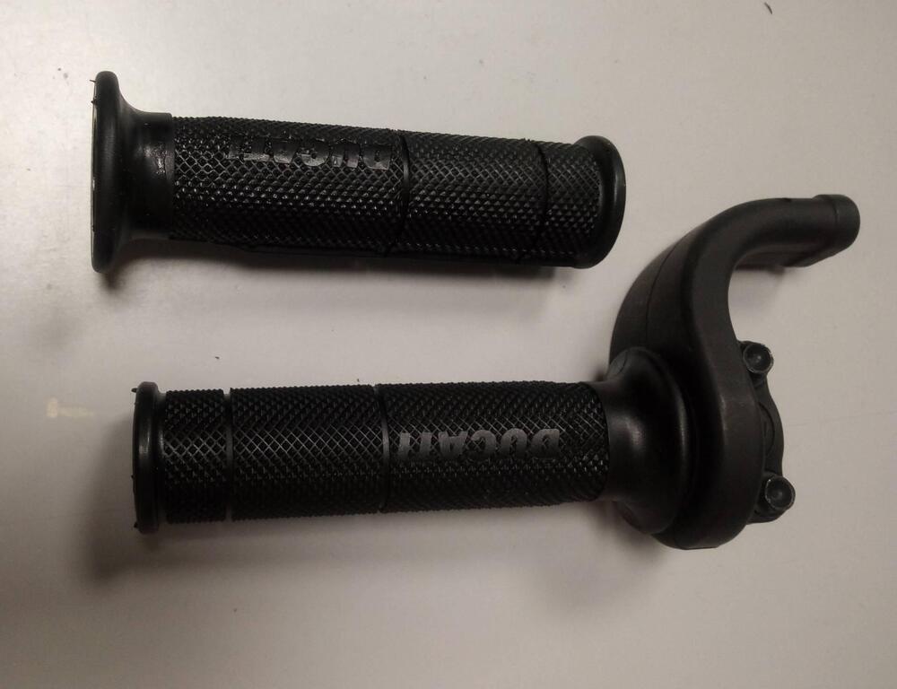 Comando gas MTS1000 Ducati (2)