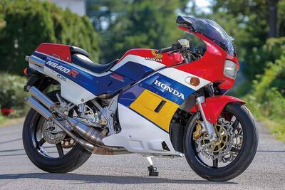 Honda NS 400R Foliserie, ancora una due tempi aggiornata nella ciclistica