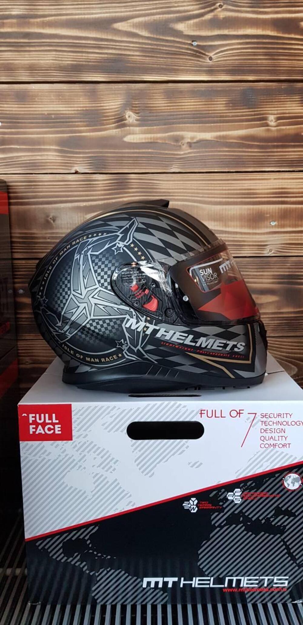 MT HELMETS THUNDER 3 SV ISLE OF THE MAN (8)