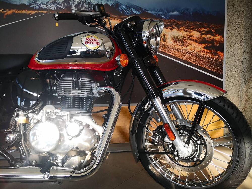 Royal Enfield Classic 350 (2021 - 25) (5)