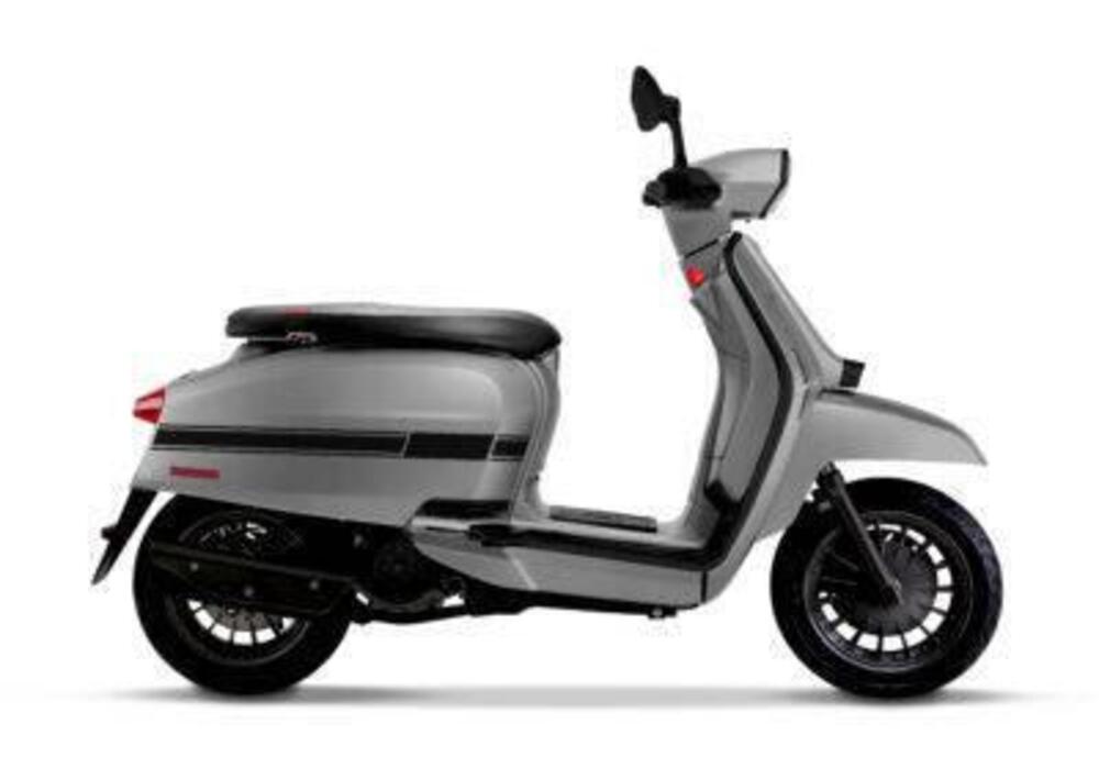 Lambretta V125 Special (2021 - 25) (2)