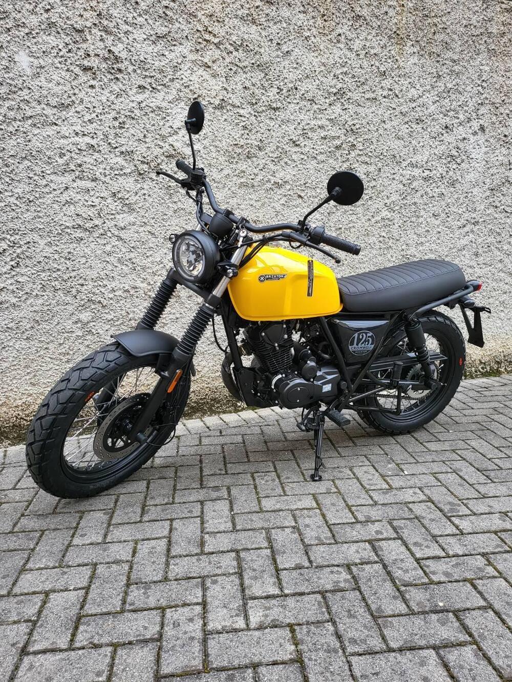 Brixton Motorcycles Cromwell 125 CBS (2021 - 25) (2)