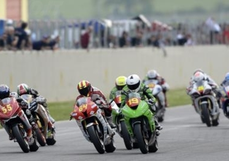 Spettacolo in pista al Mugello per la prima sfida del CIV