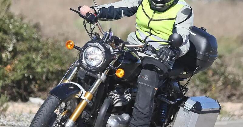 Royal Enfield 650 cruiser, i prototipi spiati in Spagna