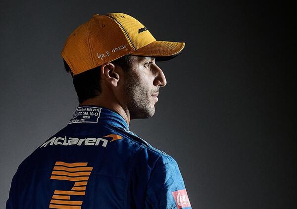 Compassione e piet&agrave; per Hamilton: le parole di Ricciardo dopo Abu Dhabi