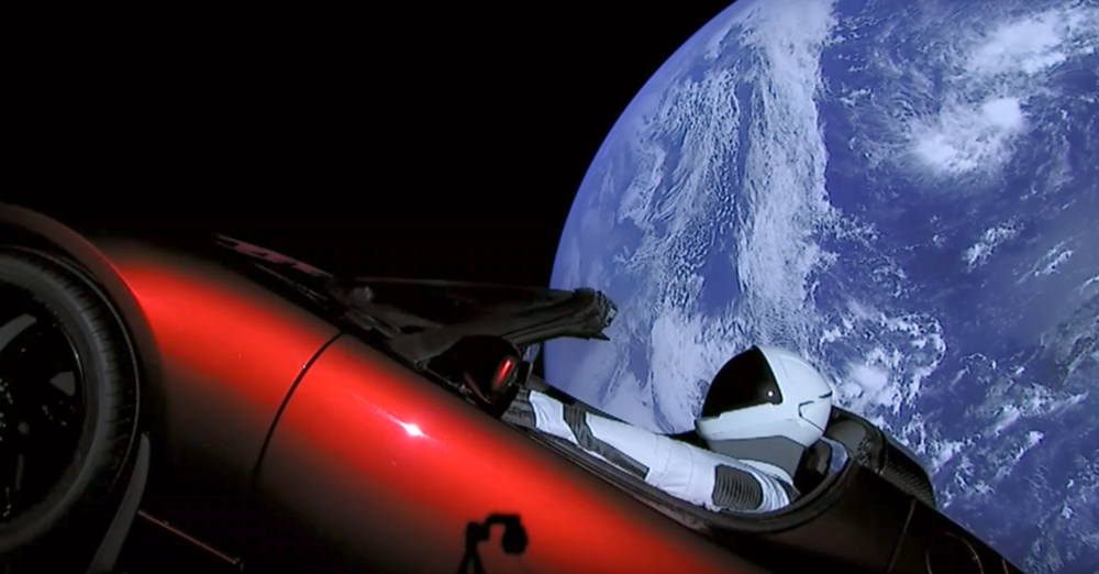 Quattro anni fa Elon Musk lanciava nello spazio la sua Tesla Roadster. Che fine ha fatto?