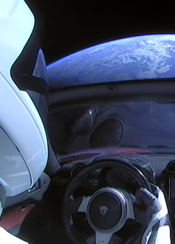 Quattro anni fa Elon Musk lanciava nello spazio la sua Tesla Roadster. Che fine ha fatto?