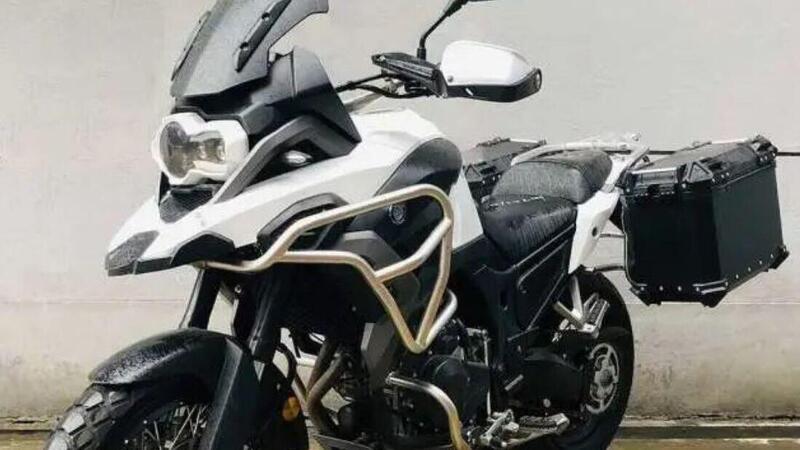 Moxiao stavolta clona la BMW R1250GS con la MX500-7D