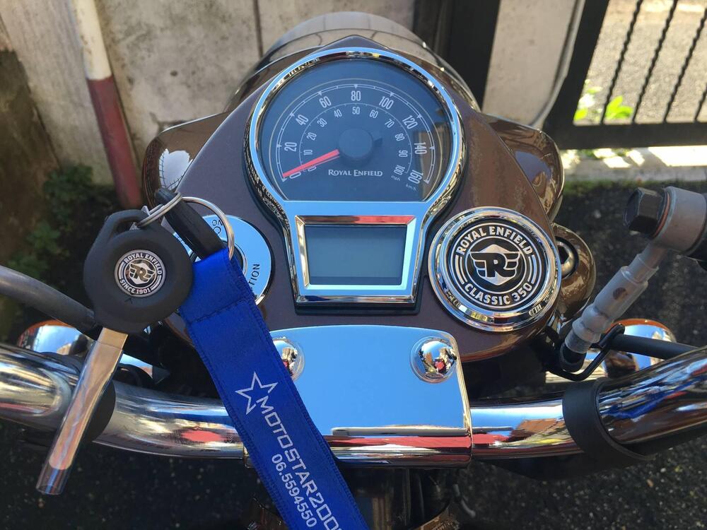 Royal Enfield Classic 350 (2021 - 25) (6)