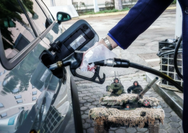 Tensione Russia-Ucraina, volano petrolio e gas: &ldquo;Ma benzina su di 7 centesimi anche senza guerra&rdquo;