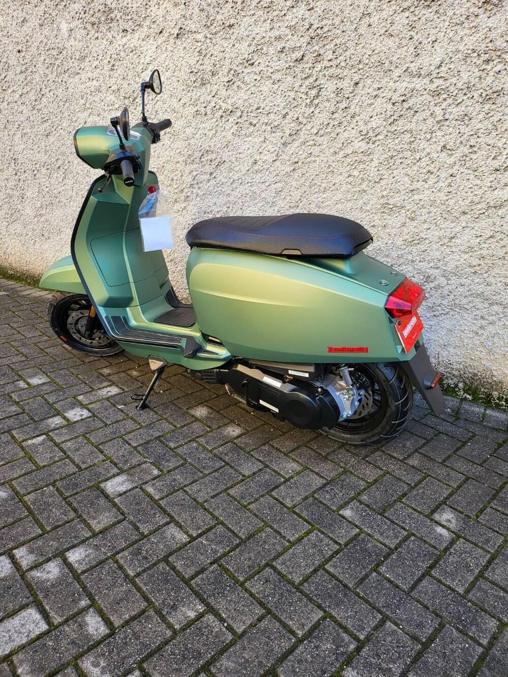 Lambretta V125 Special (2021 - 25) (4)