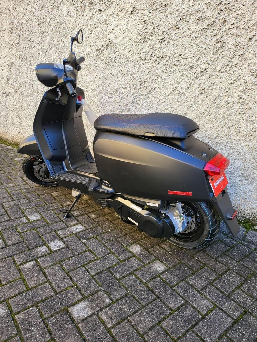 Lambretta V125 Special (2021 - 25) (3)