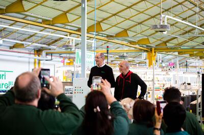 Franco Picco visita la Minarelli: correr&agrave; l&rsquo;Abu Dhabi Desert Challenge