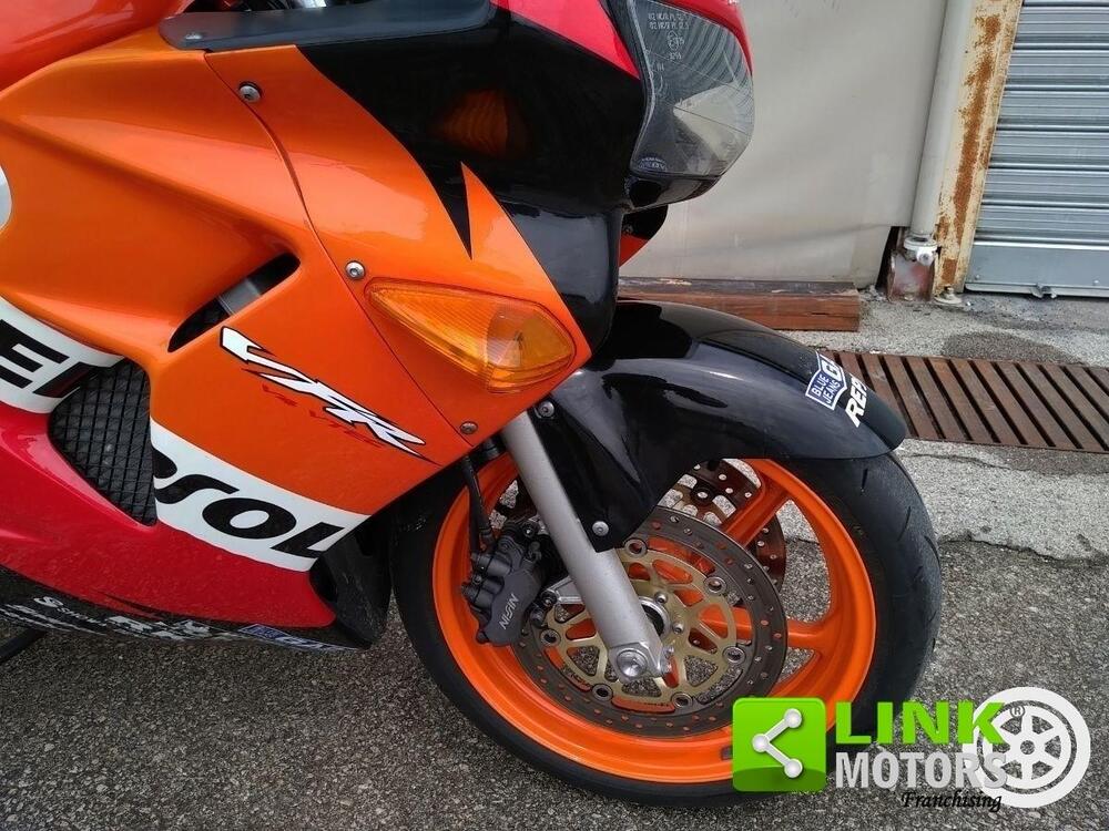 Honda VFR 800 (1998 - 01) (14)