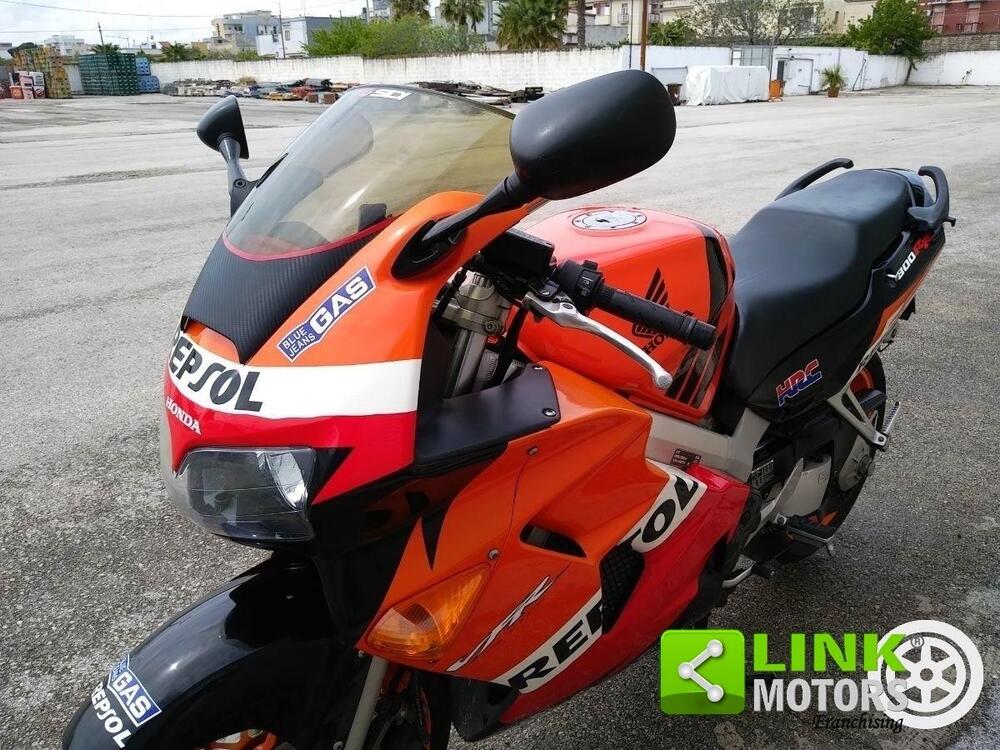 Honda VFR 800 (1998 - 01) (12)