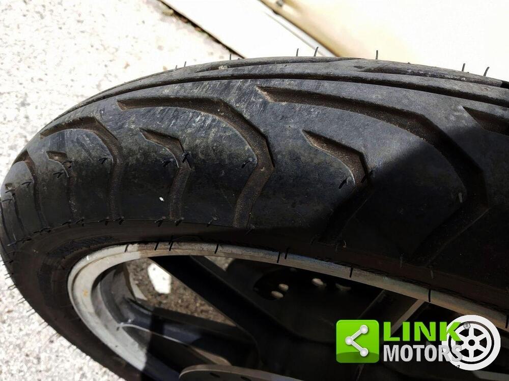 Kawasaki GPz 1100 (7)