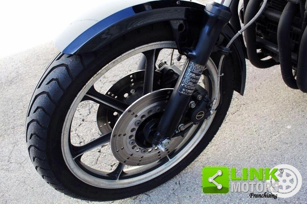 Kawasaki GPz 1100 (6)