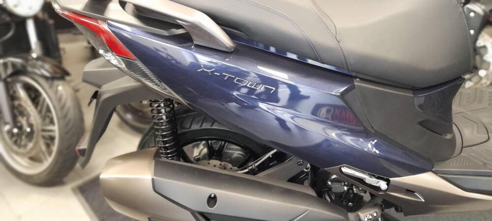 Kymco X-Town 300i City (2021 - 25) (4)