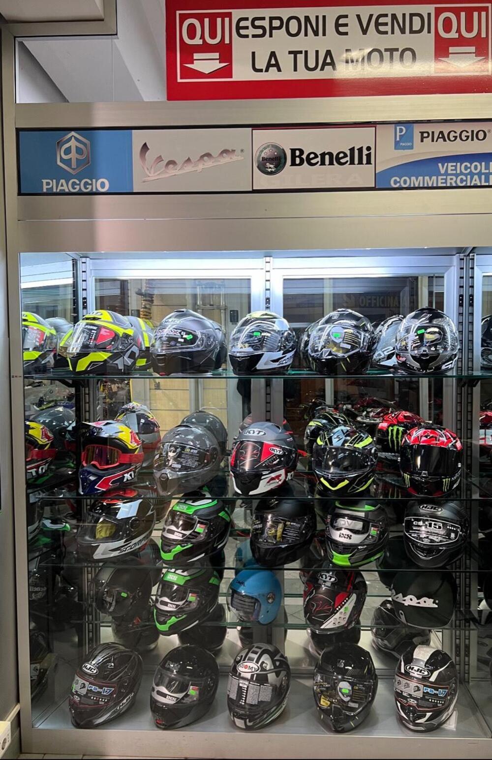 Casco KYT Helmet (5)