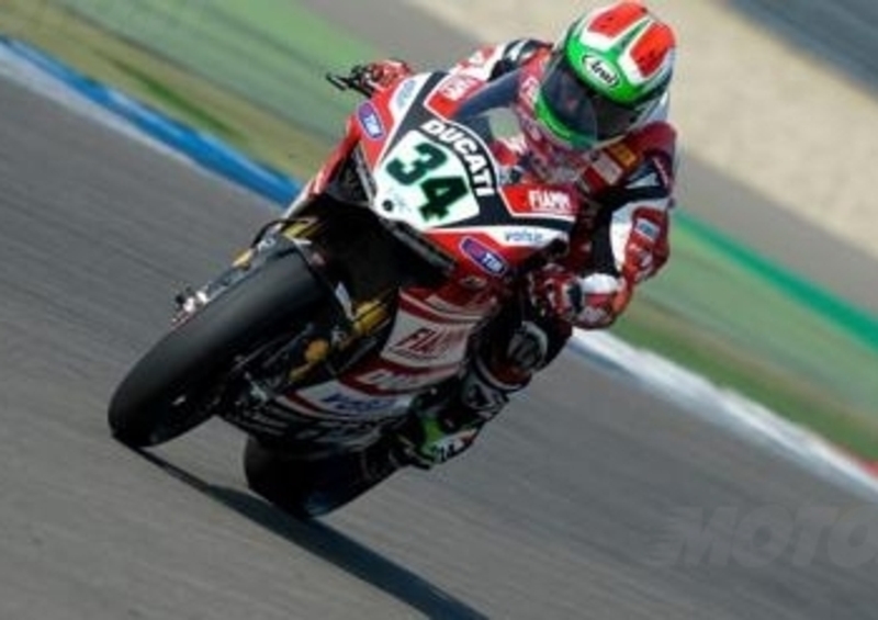  SBK. Fantastico Giugliano primo nelle prove del venerd&igrave; ad Assen