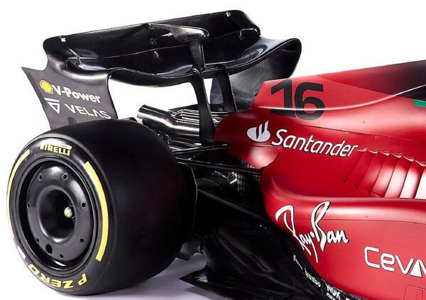 Ferrari, due idee e una soluzione curvy per proteggere il motore con il posteriore: l&#039;innovazione di linee della F1-75