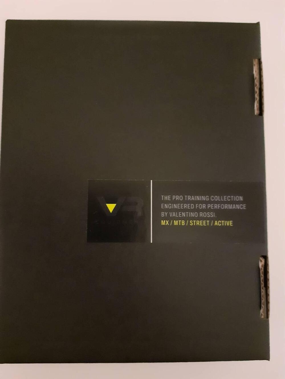 VR46 Valentino Rossi memorabilia originale nuova VR46 VALENTINO ROSSI (6)