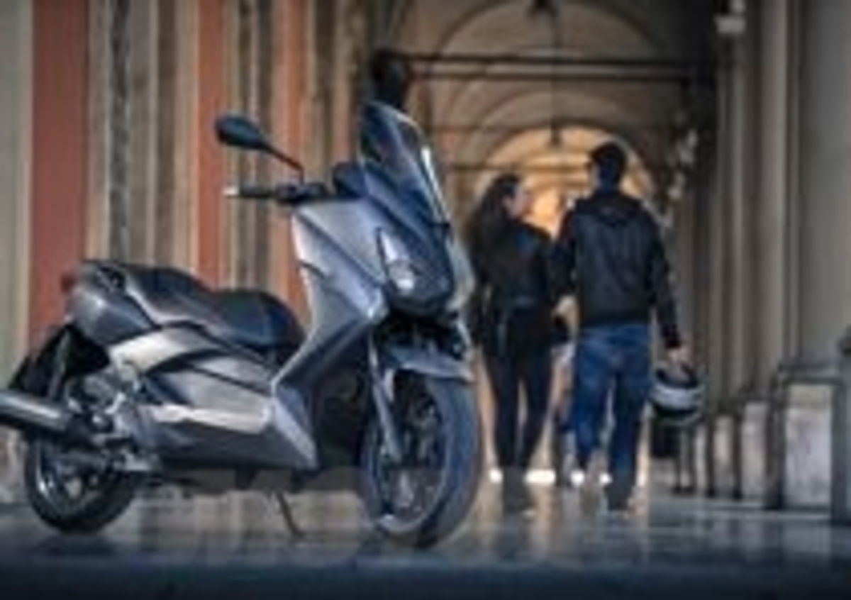 Xmax 400cc X Max 400 Prova Su Strada Yamaha X-Max Sponsor