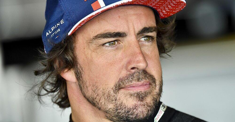 Fernando Alonso cade dal pero: &quot;Io ad Abu Dhabi non ho visto niente di sbagliato&quot;