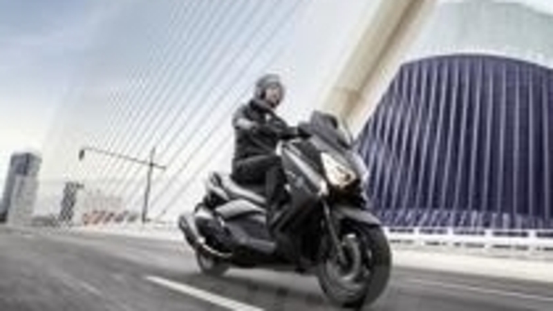 Yamaha presenta il nuovo X-Max 400 MomoDesign