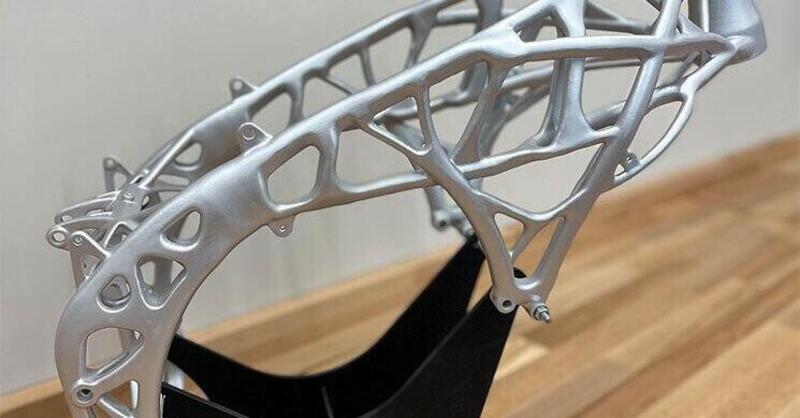 Universidad Nebrija: un telaio in acciaio stampato 3D