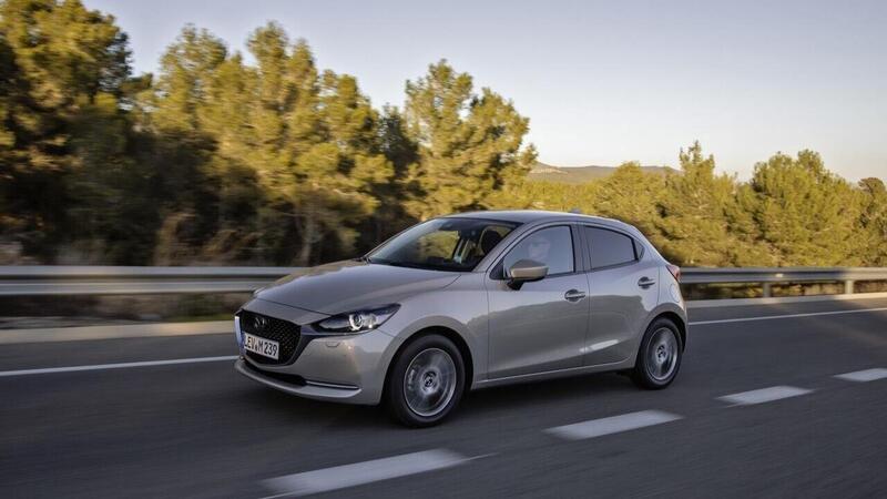 Prova nuova Mazda 2 MY2022: tutt&#039;altro che normale [video]